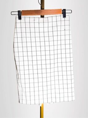 Express White Pencil Skirt with Black Windowpane Check